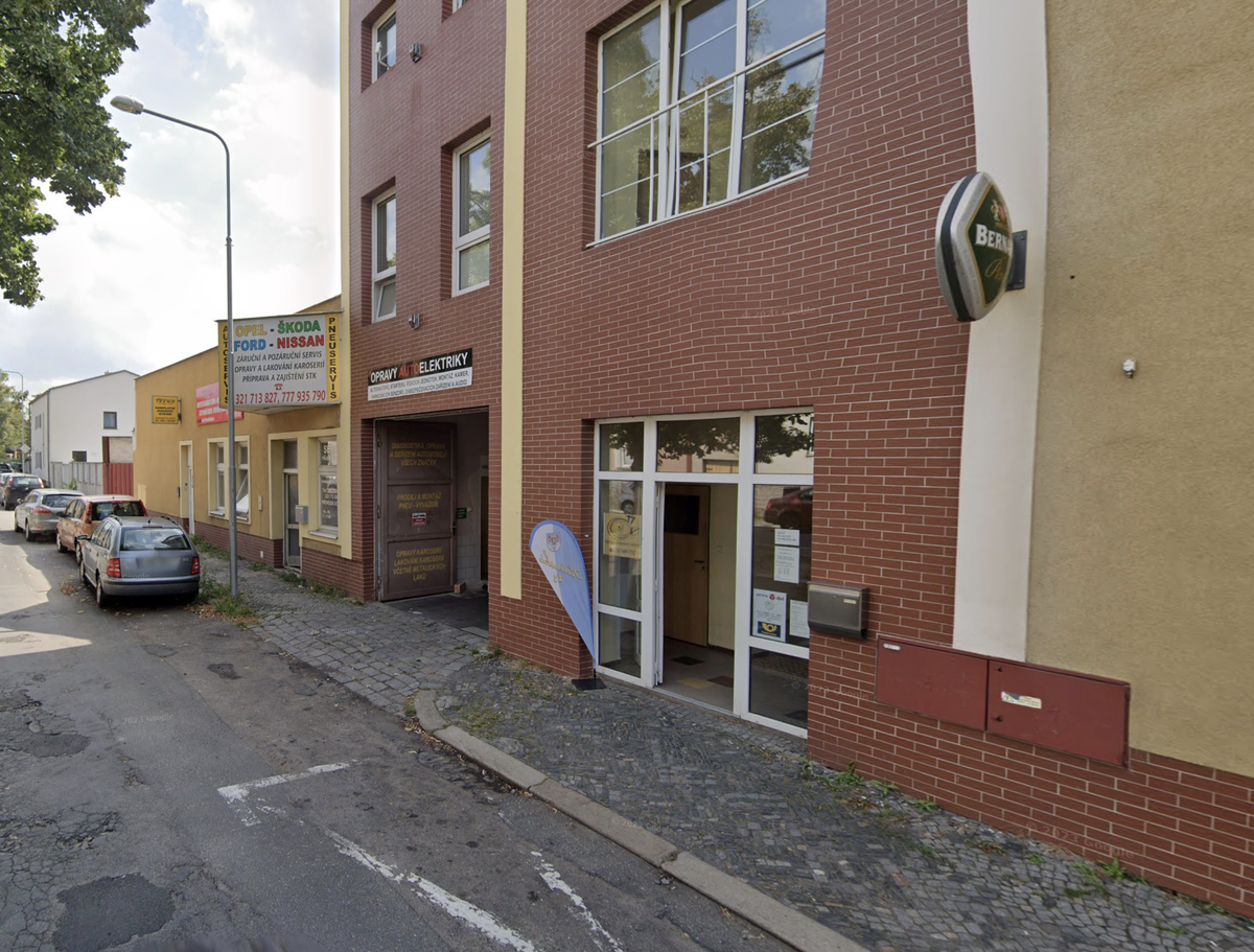 Budova autoservisu Trend v Kolíně